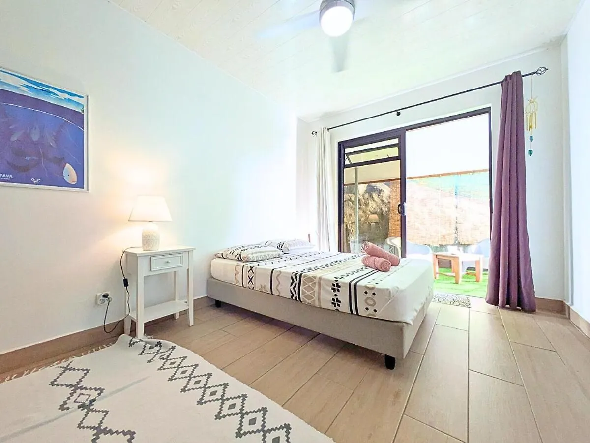 Villa Fare Painapo - Spacious, Modern, Beautiful View Paea