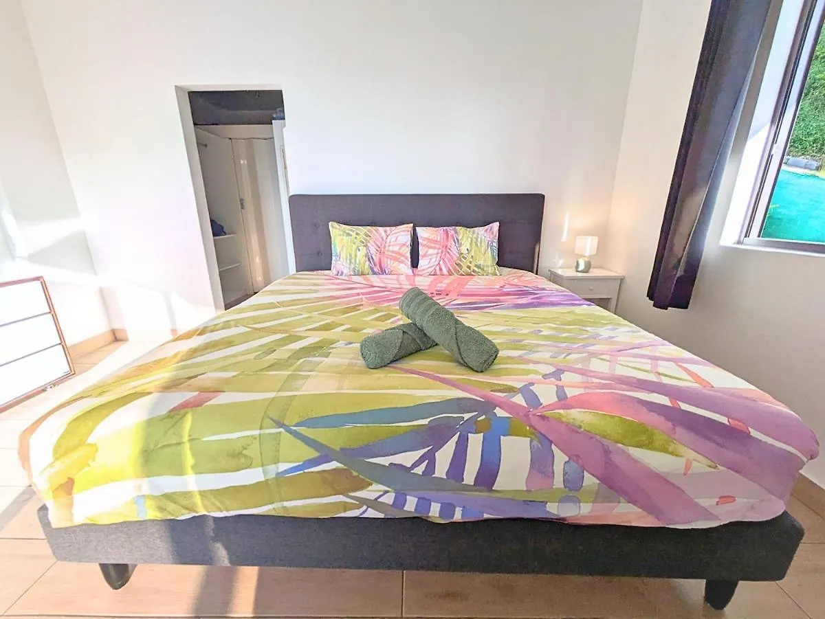 Fare Painapo - Spacious, Modern, Beautiful View Paea Villa