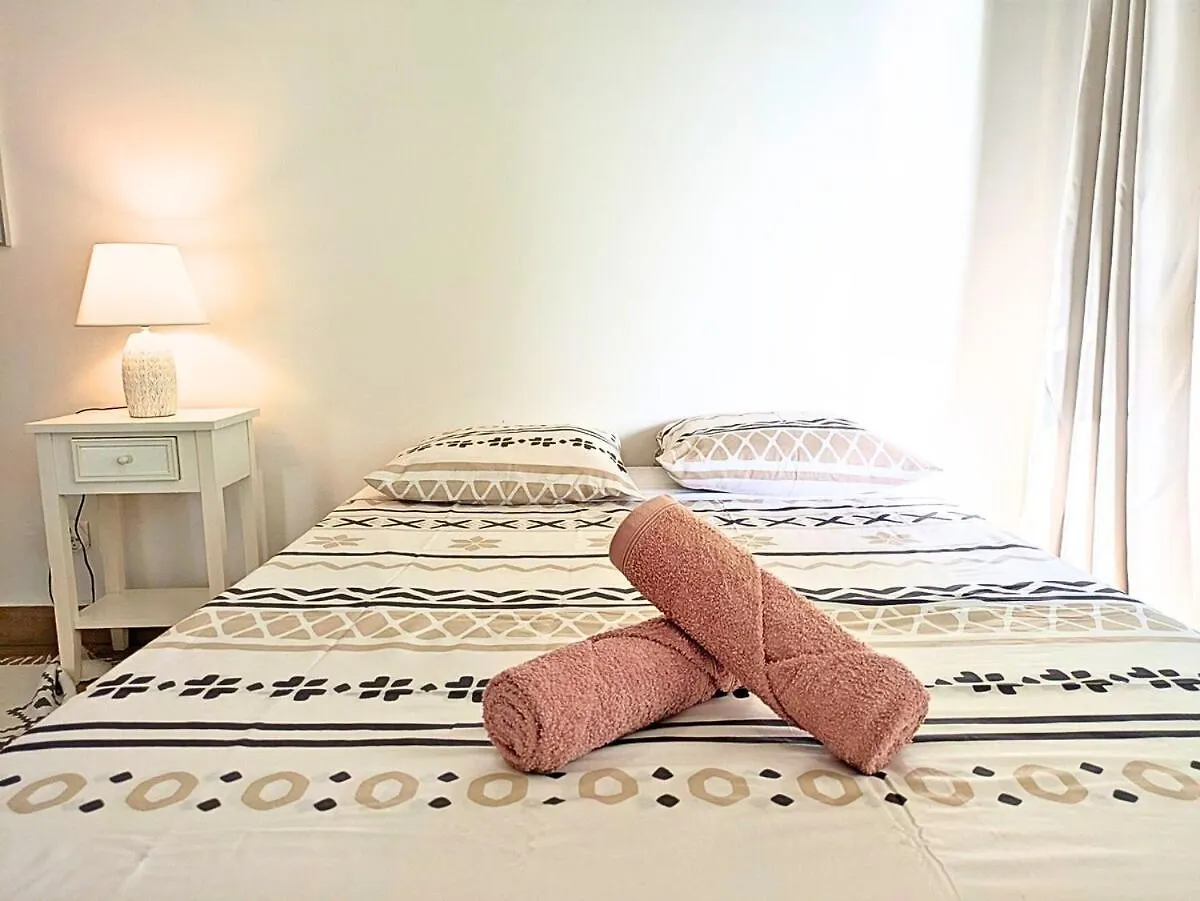 Fare Painapo - Spacious, Modern, Beautiful View Paea