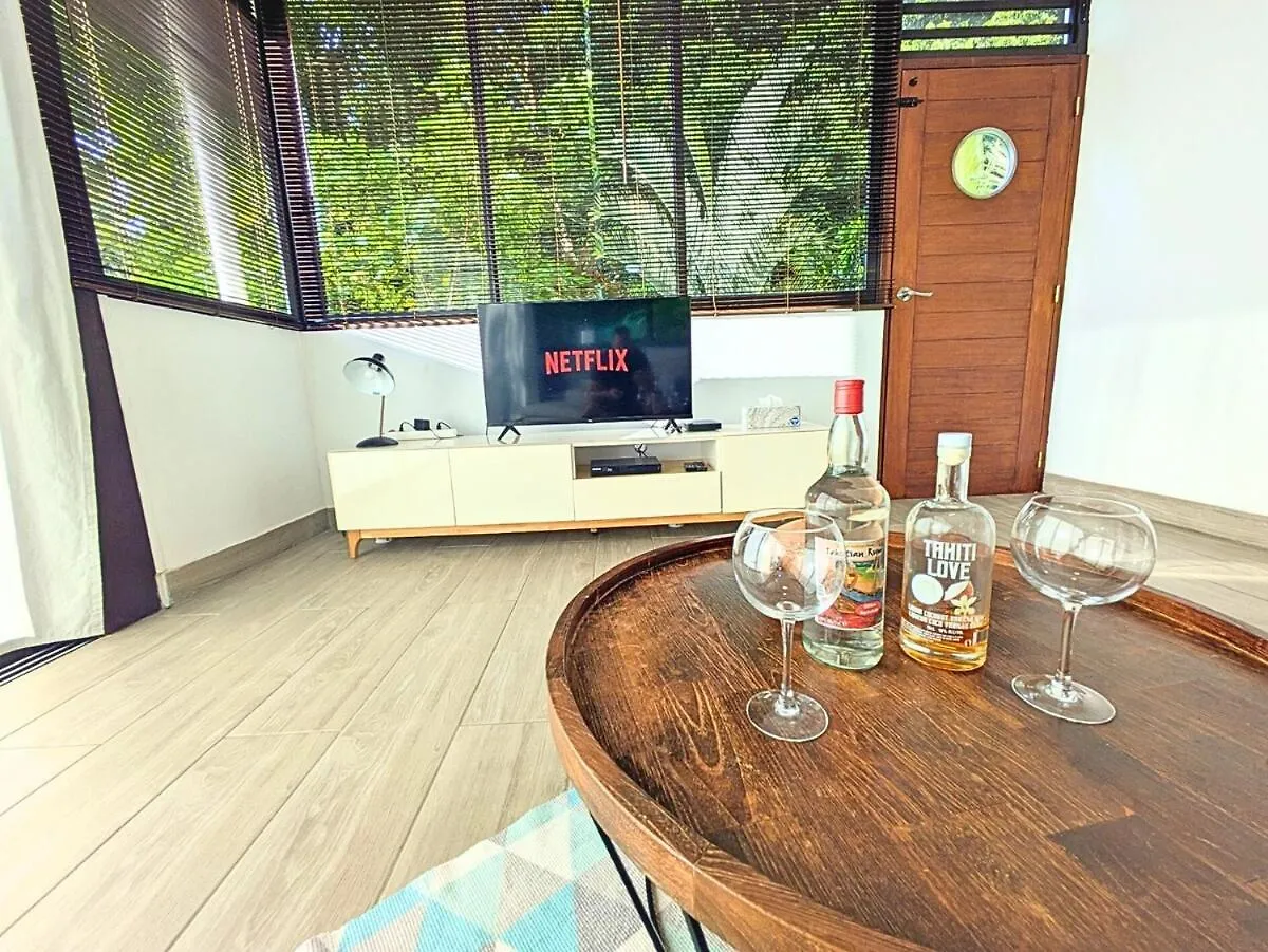 Villa Fare Painapo - Spacious, Modern, Beautiful View Paea
