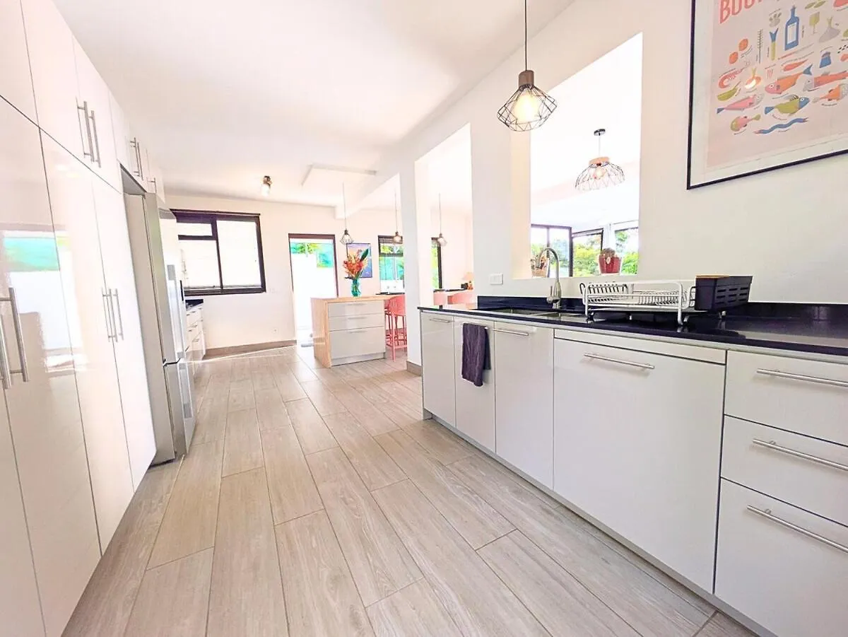 Fare Painapo - Spacious, Modern, Beautiful View Paea 0*,