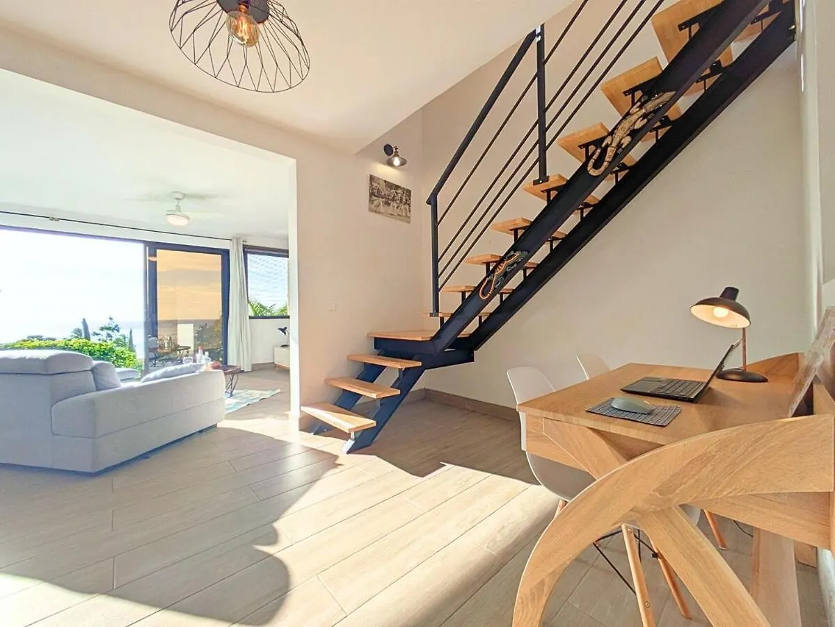 Fare Painapo - Spacious, Modern, Beautiful View Paea